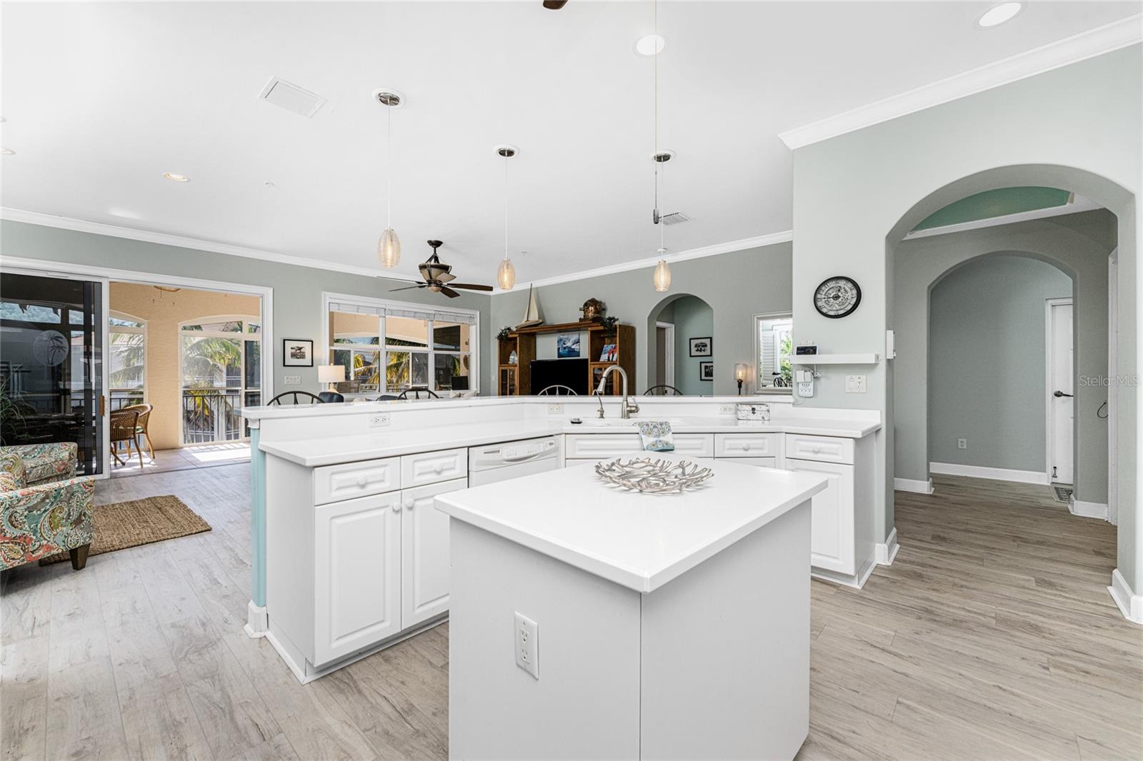 3464 Sunset Key Cir #103 Property Photo 18