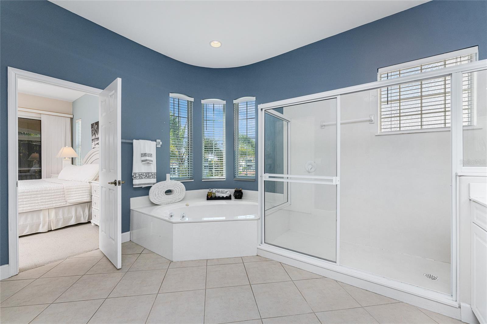 3464 Sunset Key Cir #103 Property Photo 39
