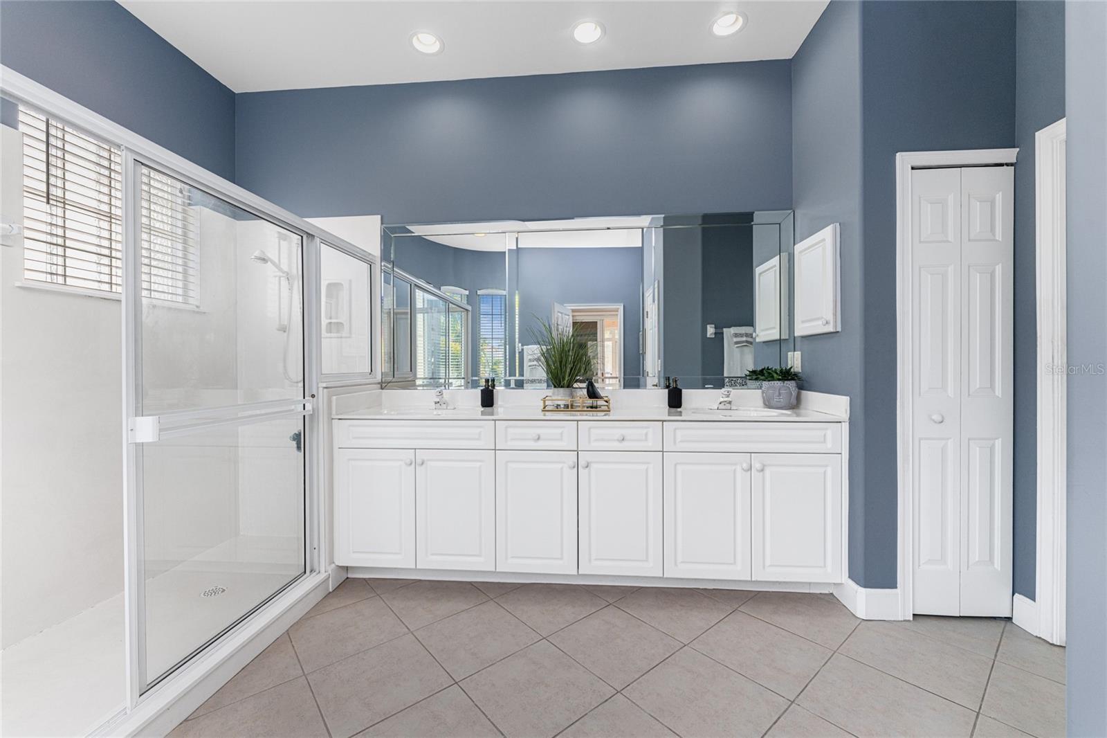 3464 Sunset Key Cir #103 Property Photo 40