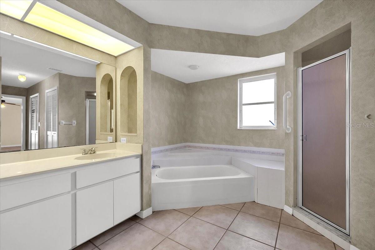 272 Broadmoor Ln Property Photo 37