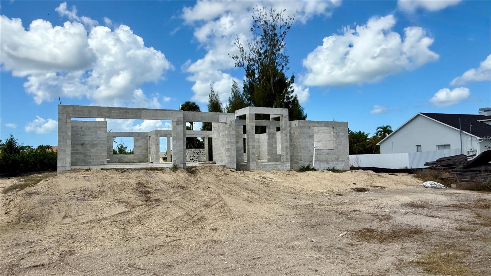2310 Nw 35th Pl Property Photo 1