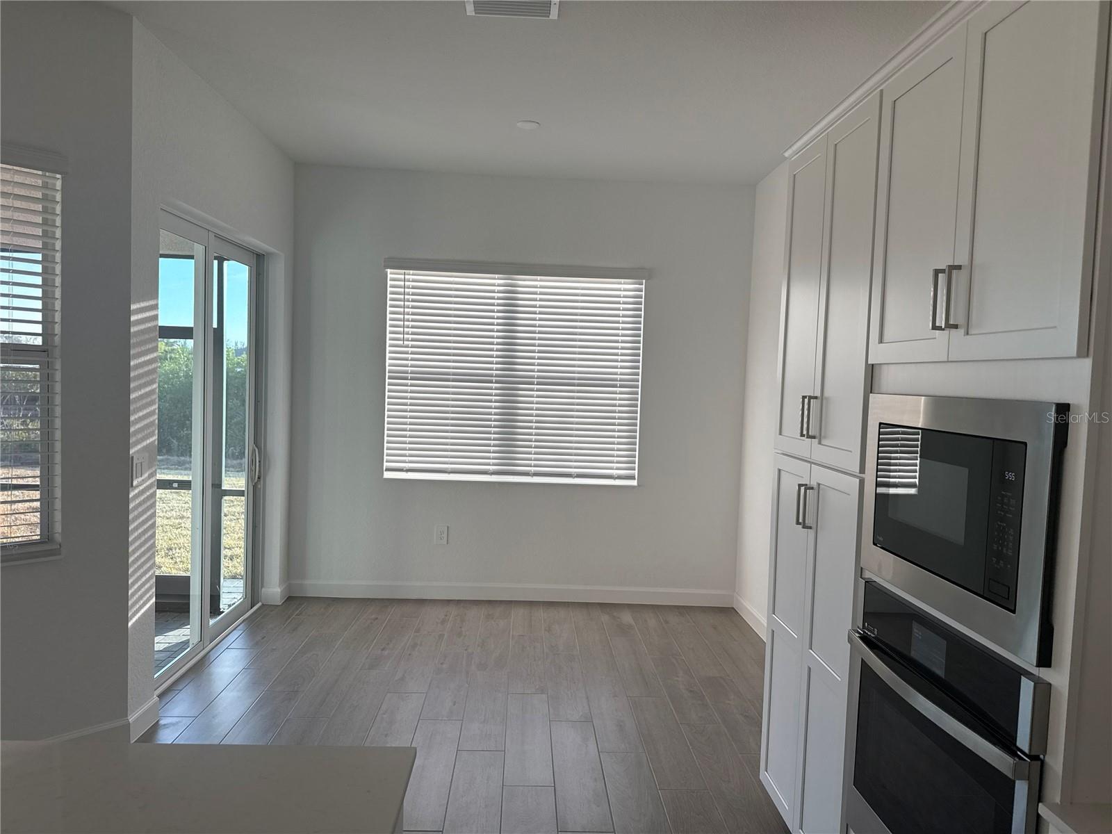 7796 Lakes Edge Ln Property Photo 10