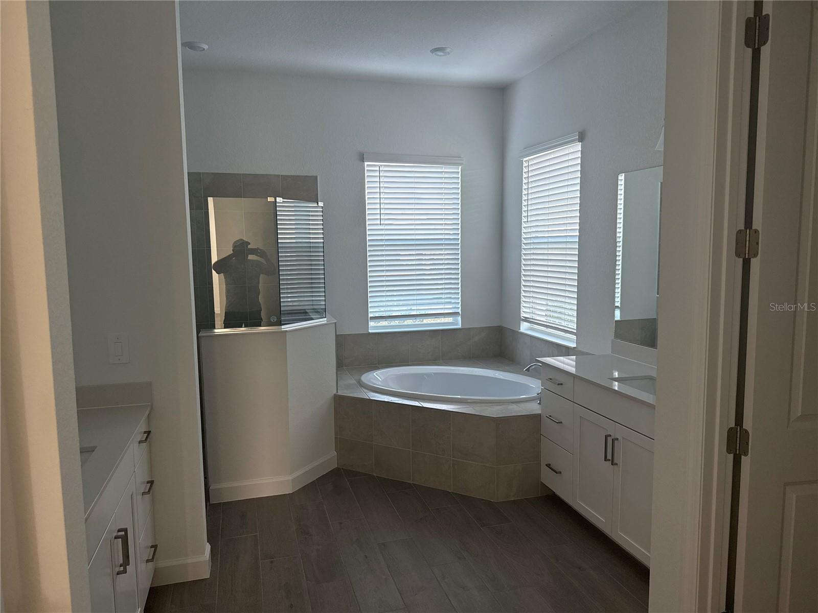 7796 Lakes Edge Ln Property Photo 14