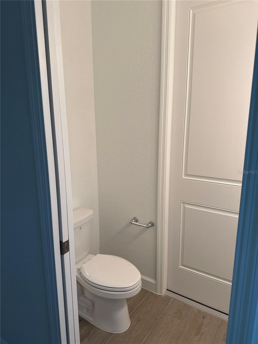 7796 Lakes Edge Ln Property Photo 20