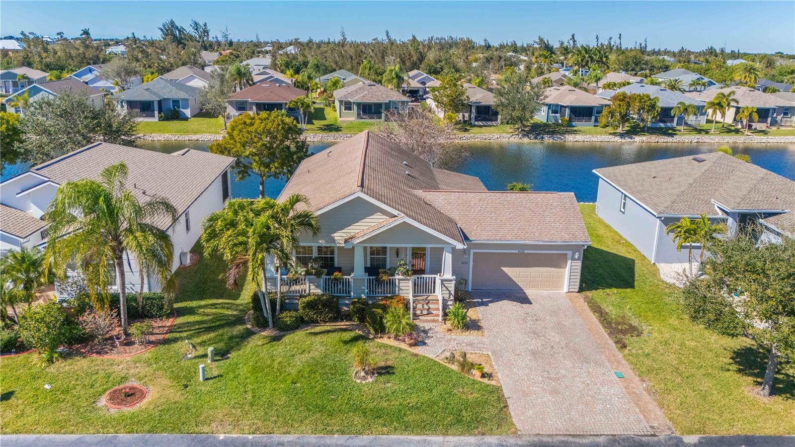 8632 Lake Front Ct Property Photo 8