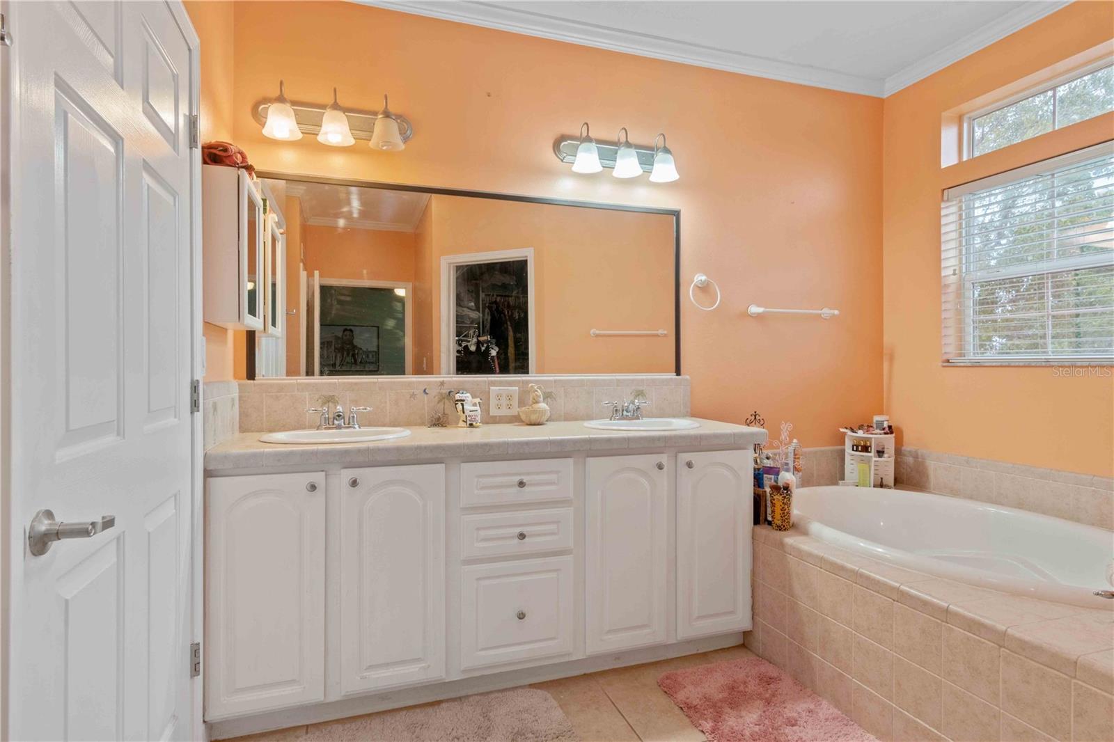 8632 Lake Front Ct Property Photo 39