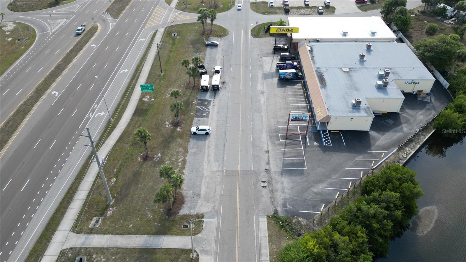 3527 Tamiami Trl #e Property Photo 5