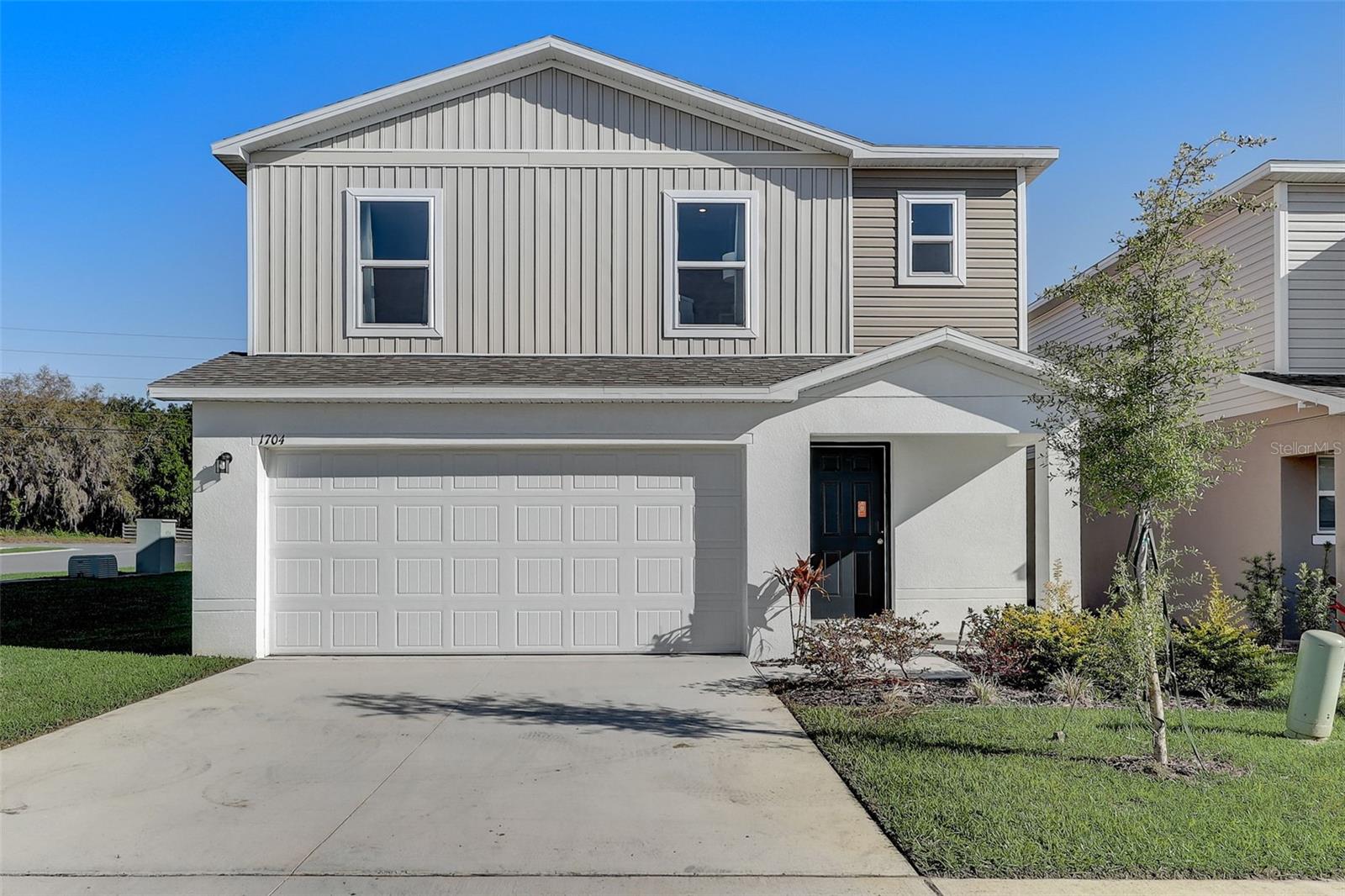 2076 Golden Beak Dr Property Photo