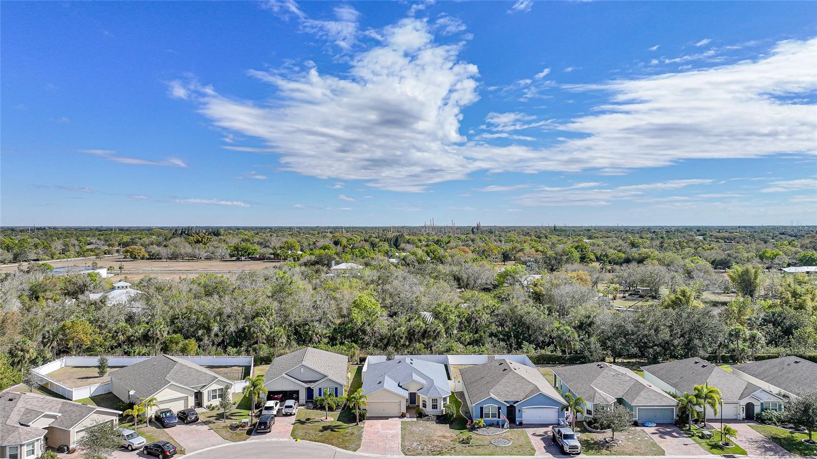 27980 Arrowhead Cir Property Photo 33