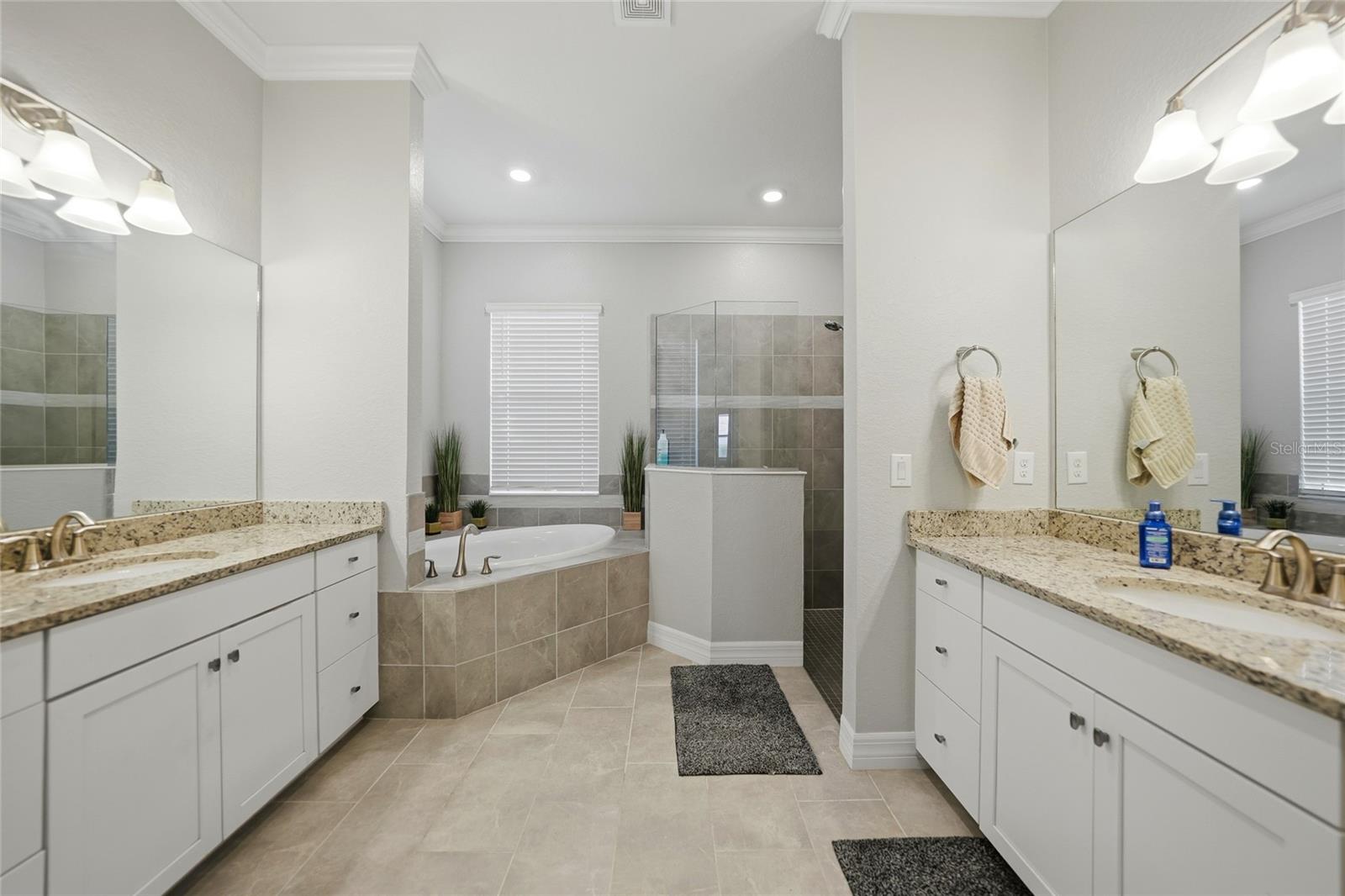 15240 Spanish Point Dr Property Photo 18