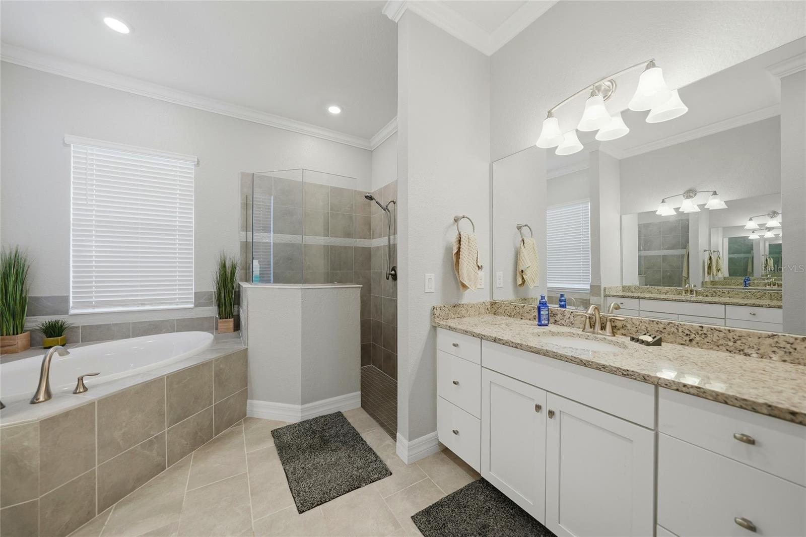 15240 Spanish Point Dr Property Photo 19