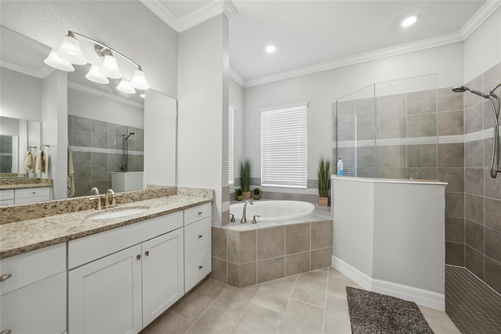 15240 Spanish Point Dr Property Photo 20