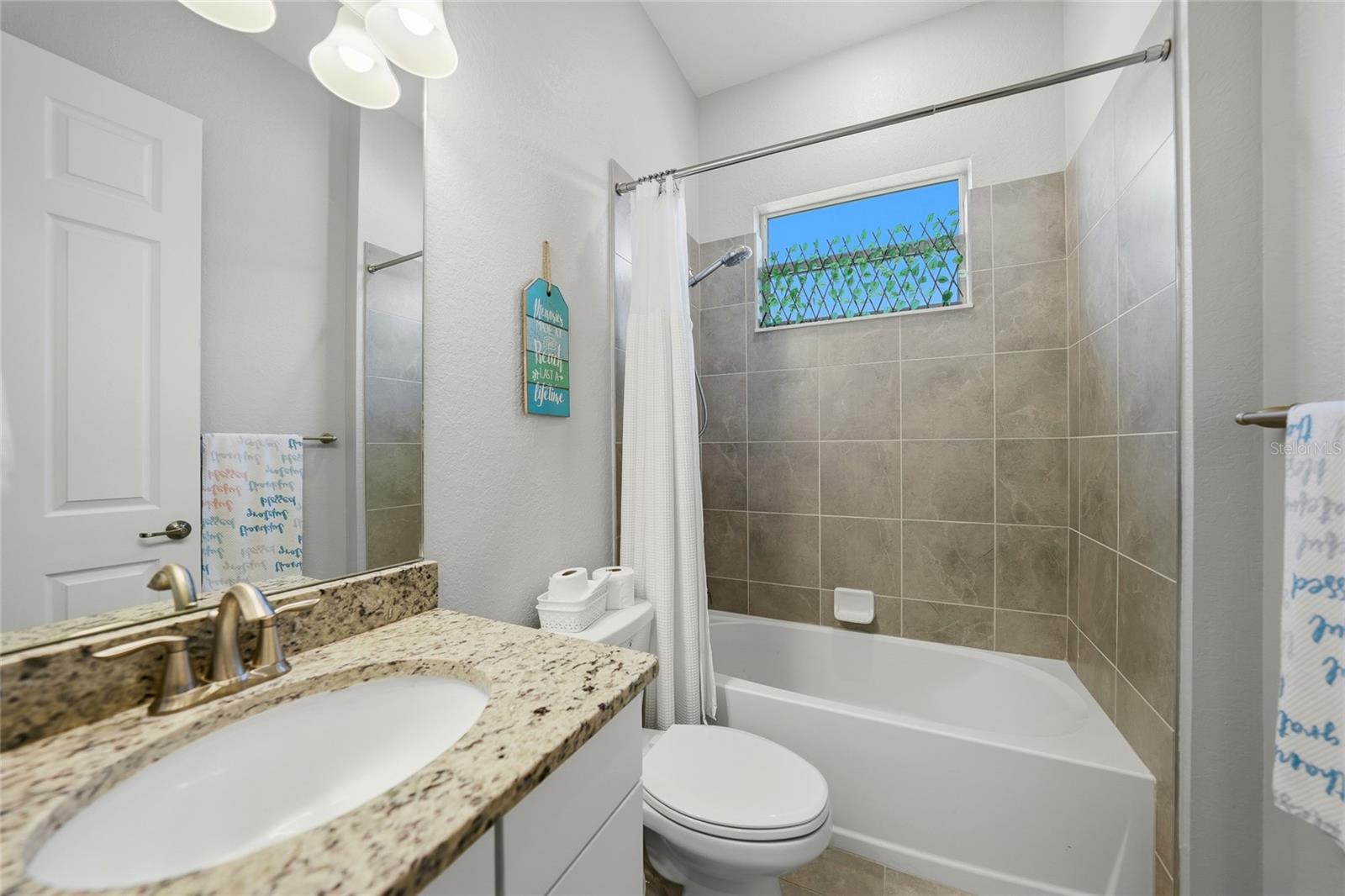 15240 Spanish Point Dr Property Photo 22