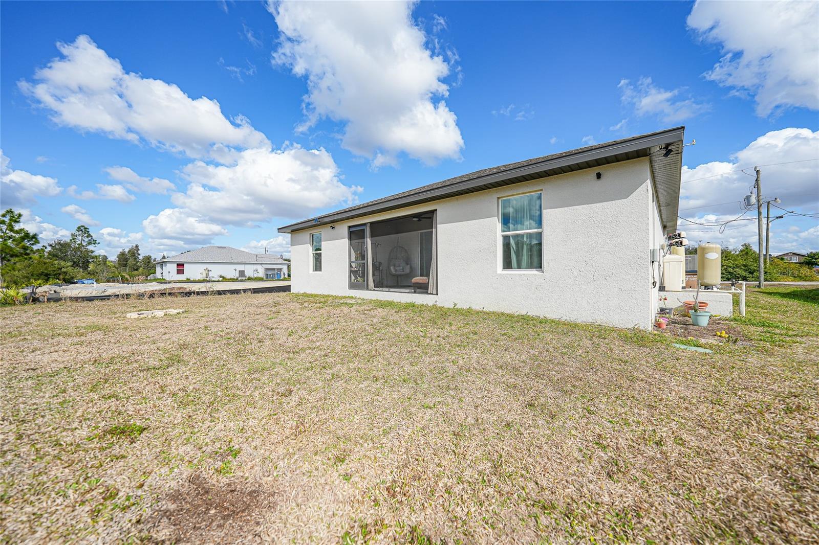 1923 Kester Ave Property Photo 27