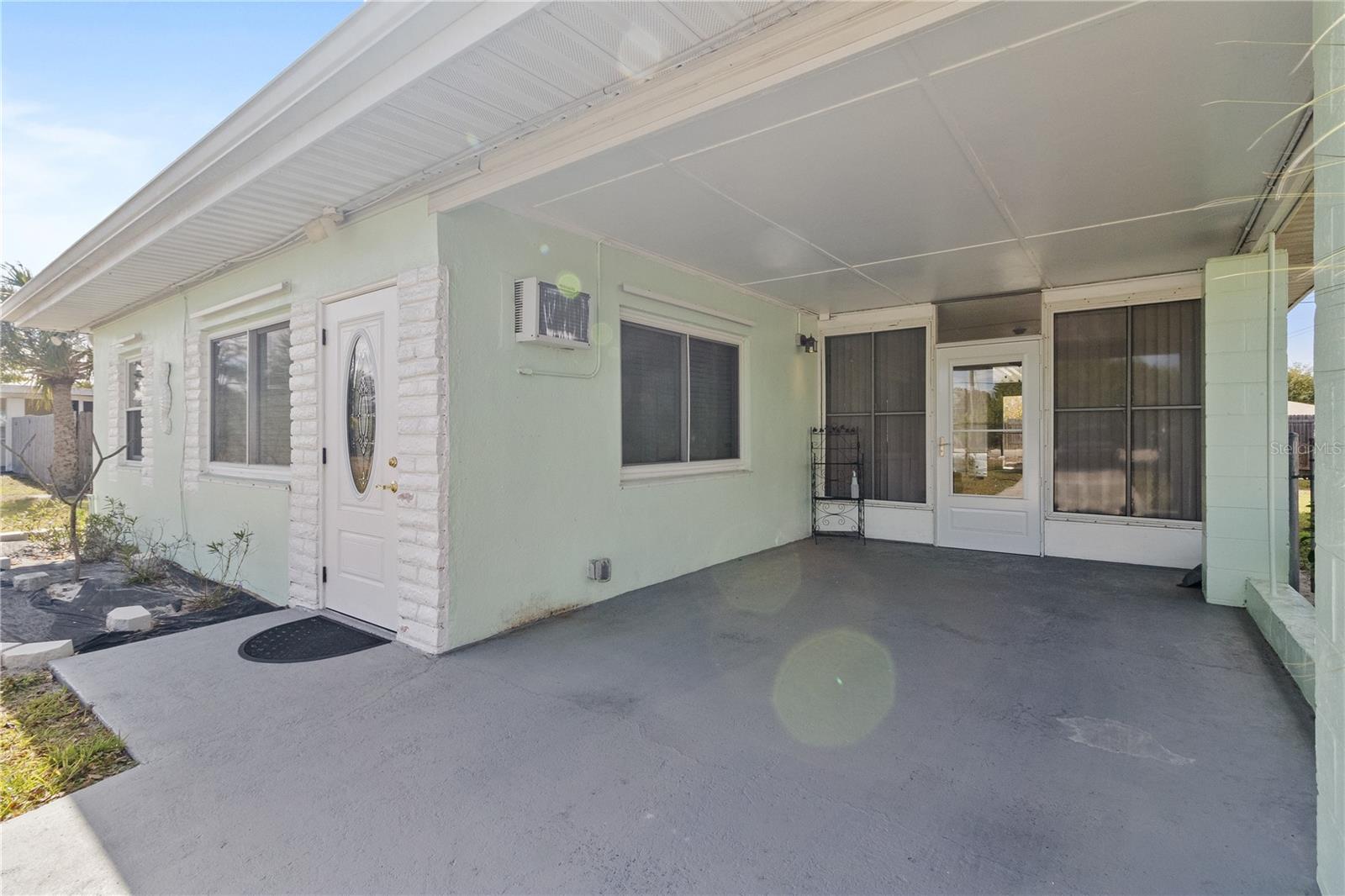 4419 Melbourne St Property Photo 2