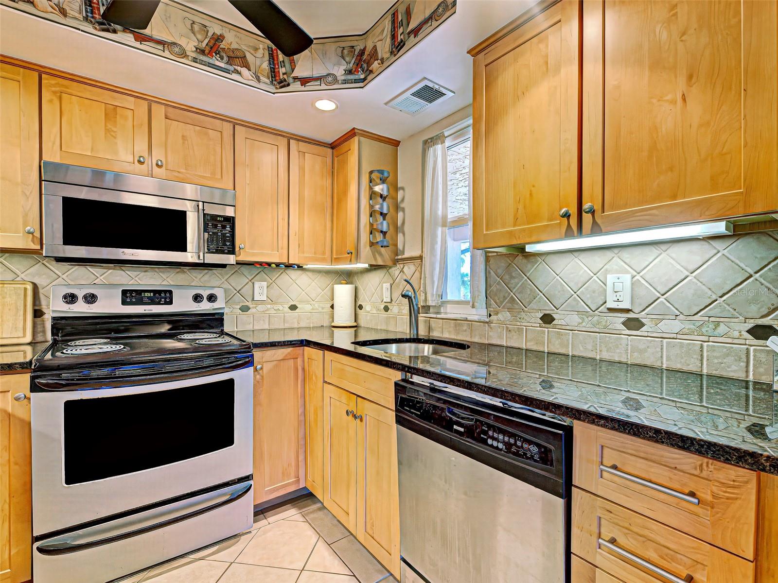 19505 Quesada Ave #ee202 Property Photo 10