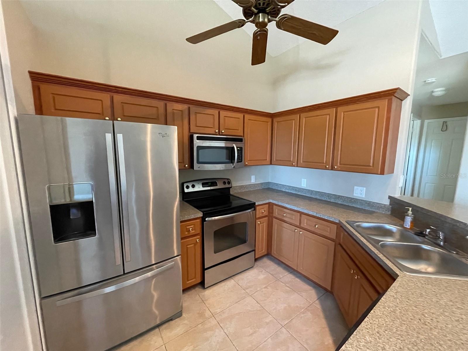 10365 Pendleton Ave Property Photo 2
