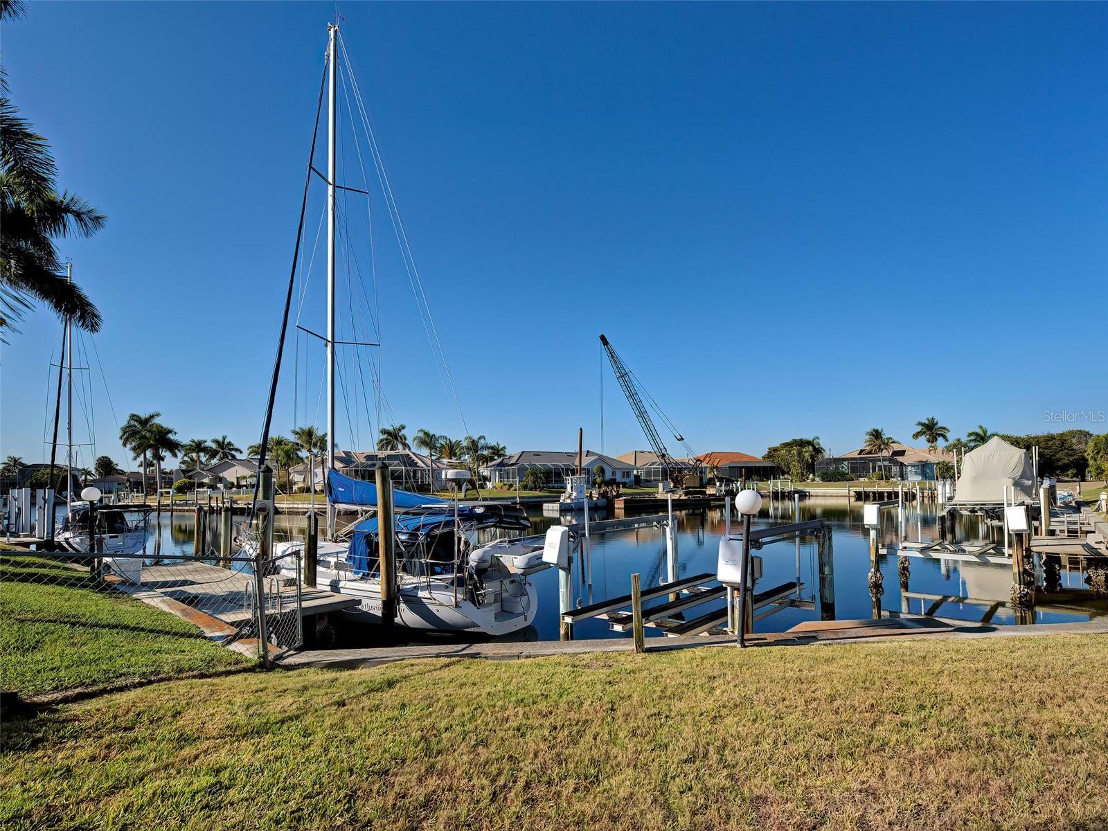 2301 Via Veneto Dr Property Photo 5