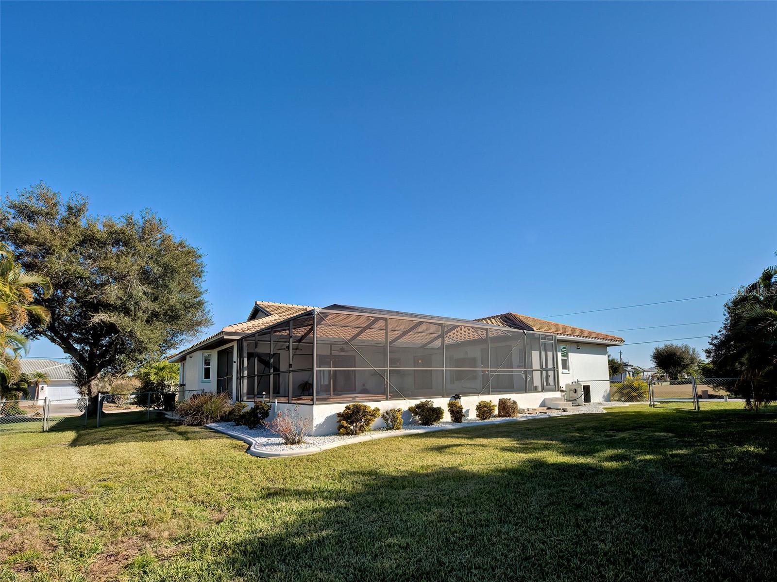 2301 Via Veneto Dr Property Photo 6