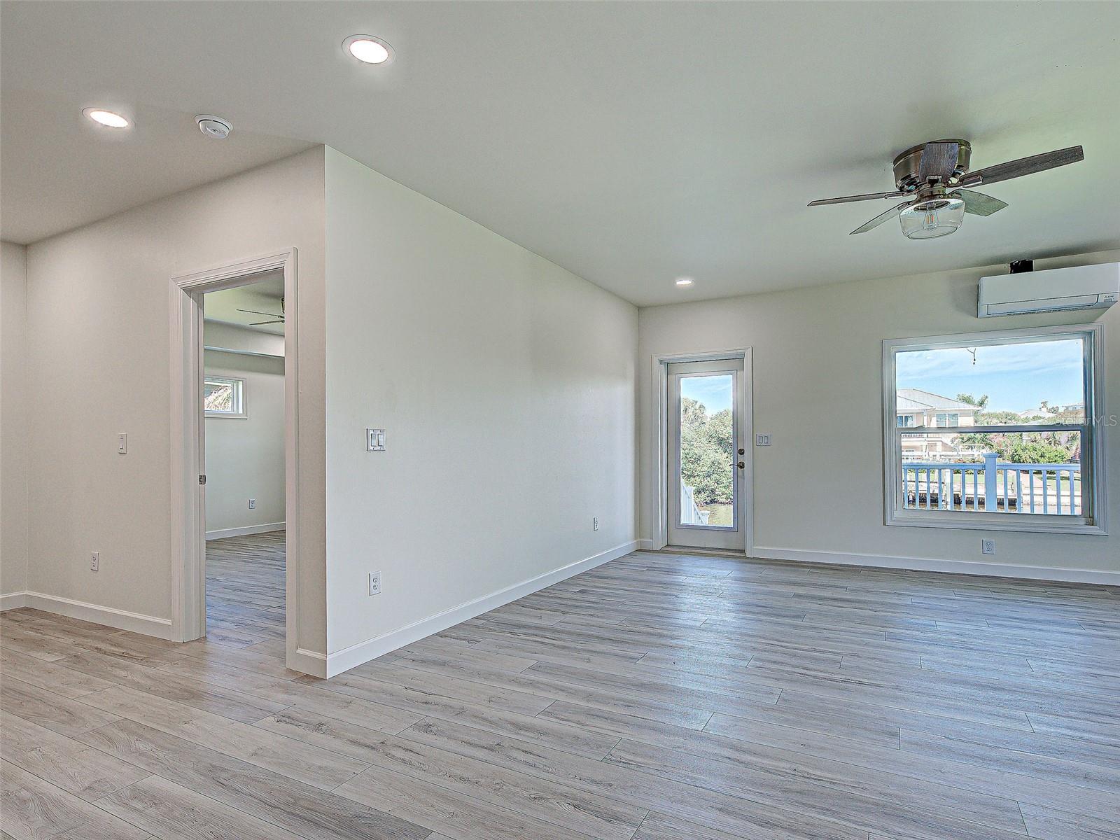 13095 Via Cassia Property Photo 7