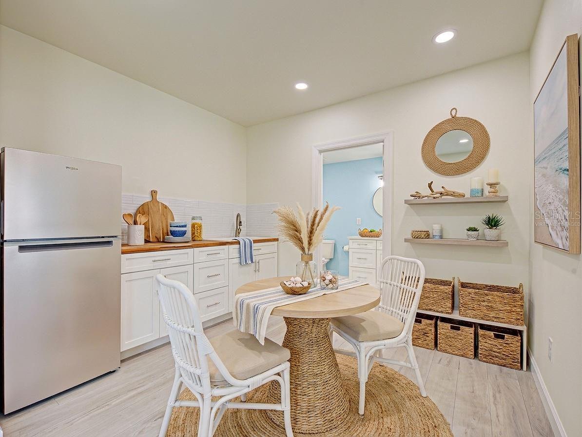 13095 Via Cassia Property Photo 8