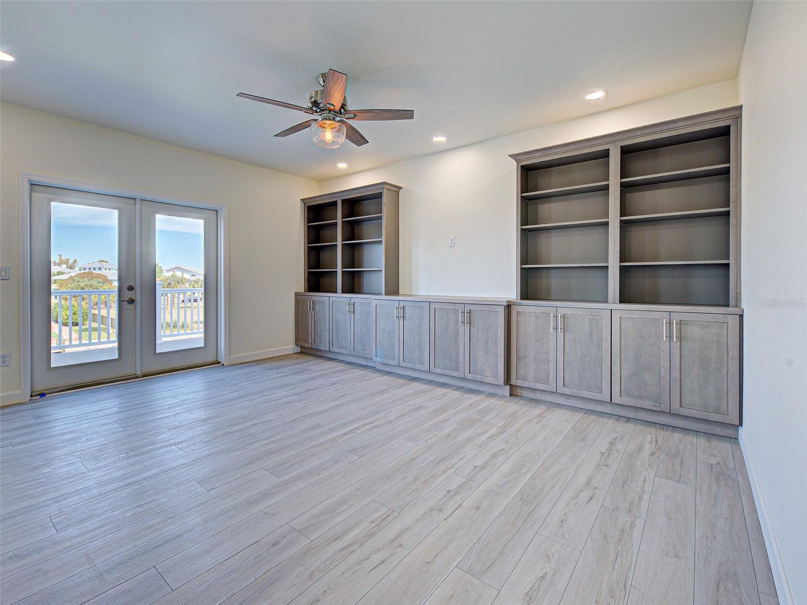 13095 Via Cassia Property Photo 32