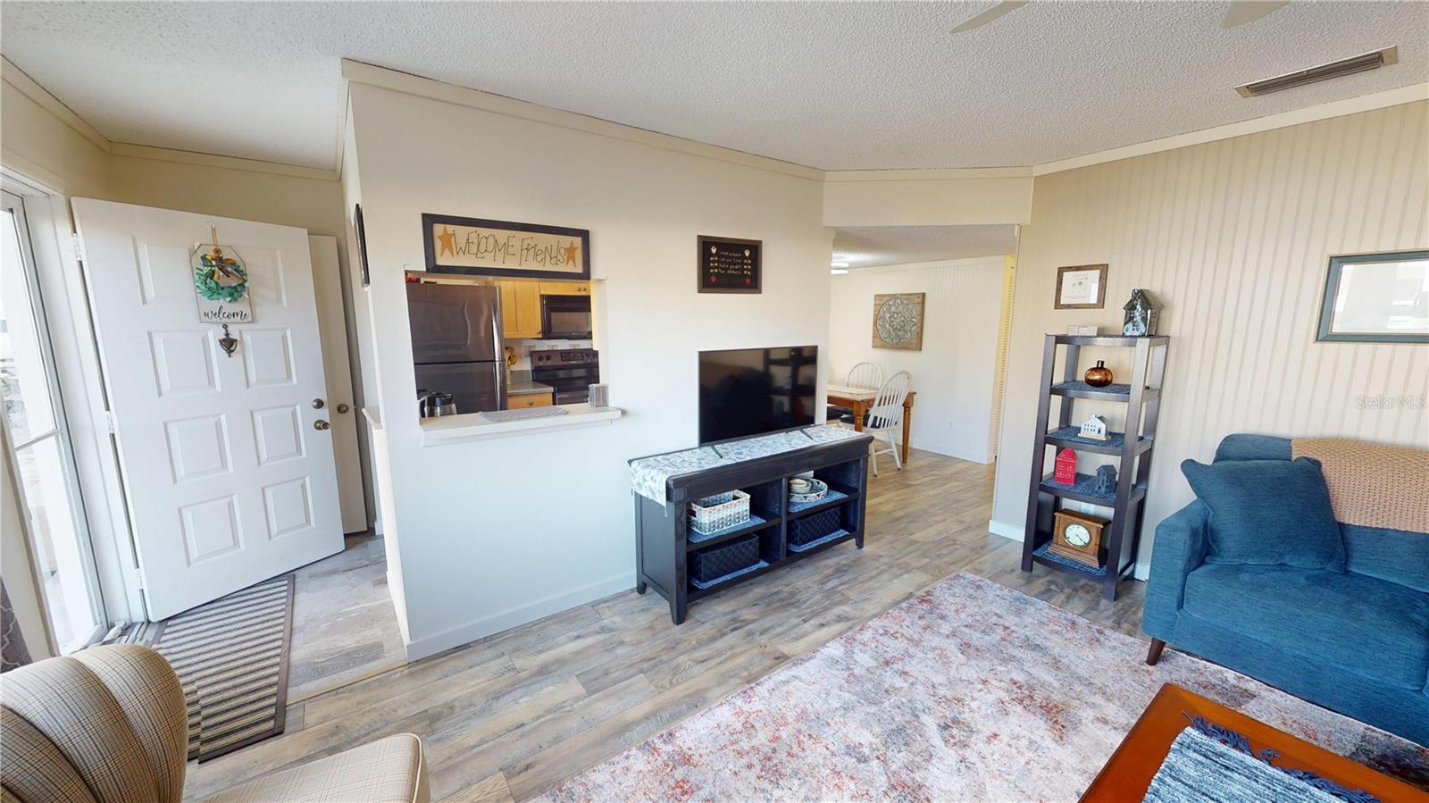 22375 Edgewater Dr #137 Property Photo 8