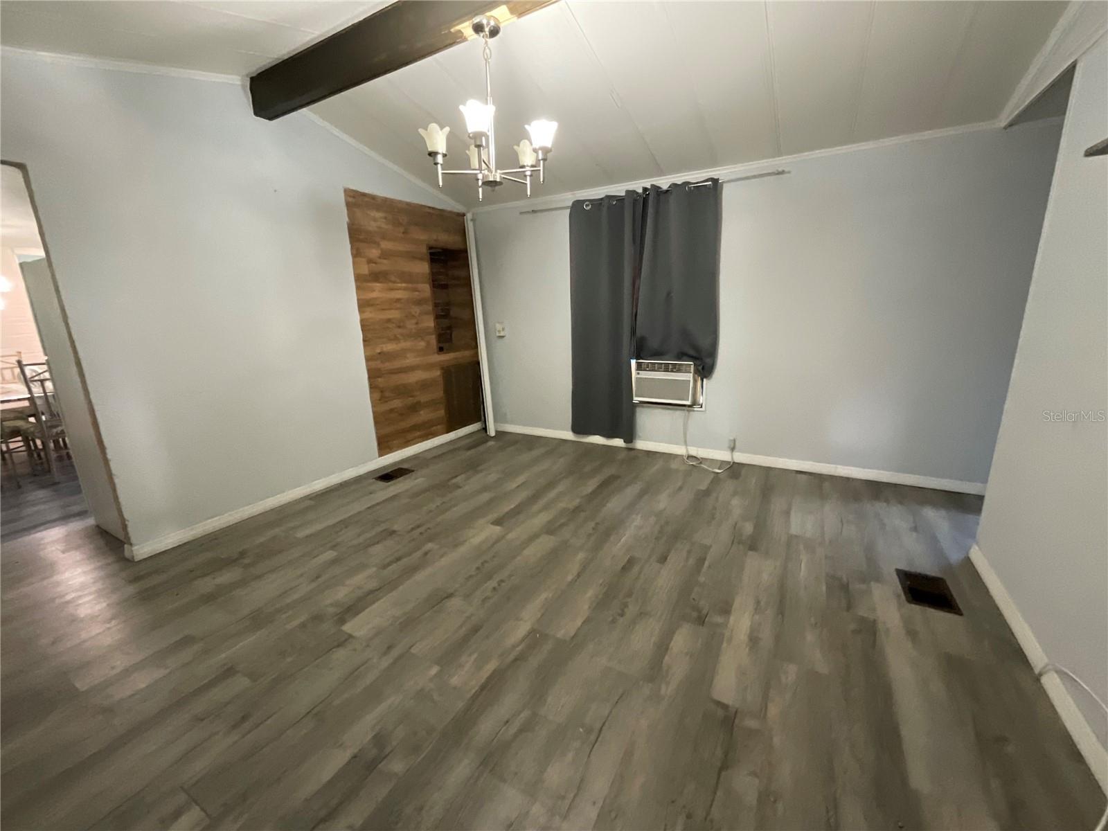 700 Jersey Ct Property Photo 17