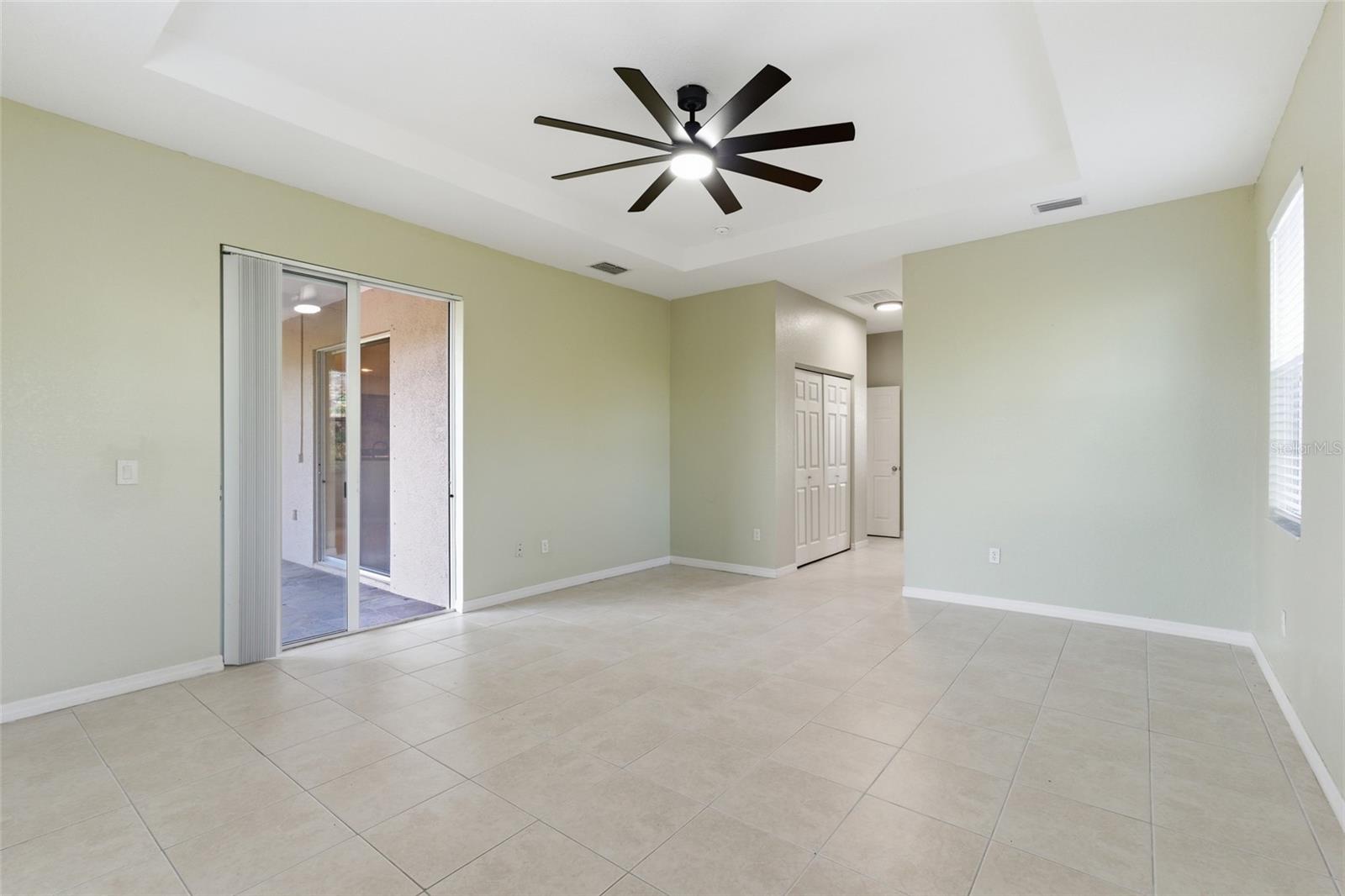 6 Transon Ln Property Photo 17