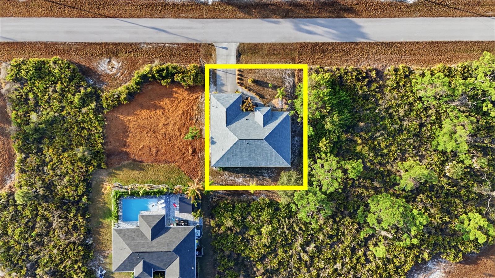 6 Transon Ln Property Photo 34