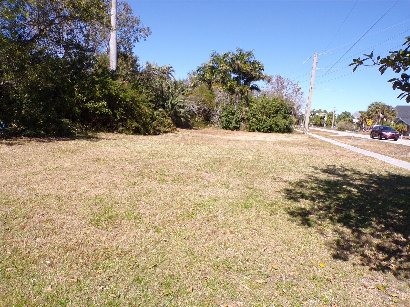711 Cooper St Property Photo 16