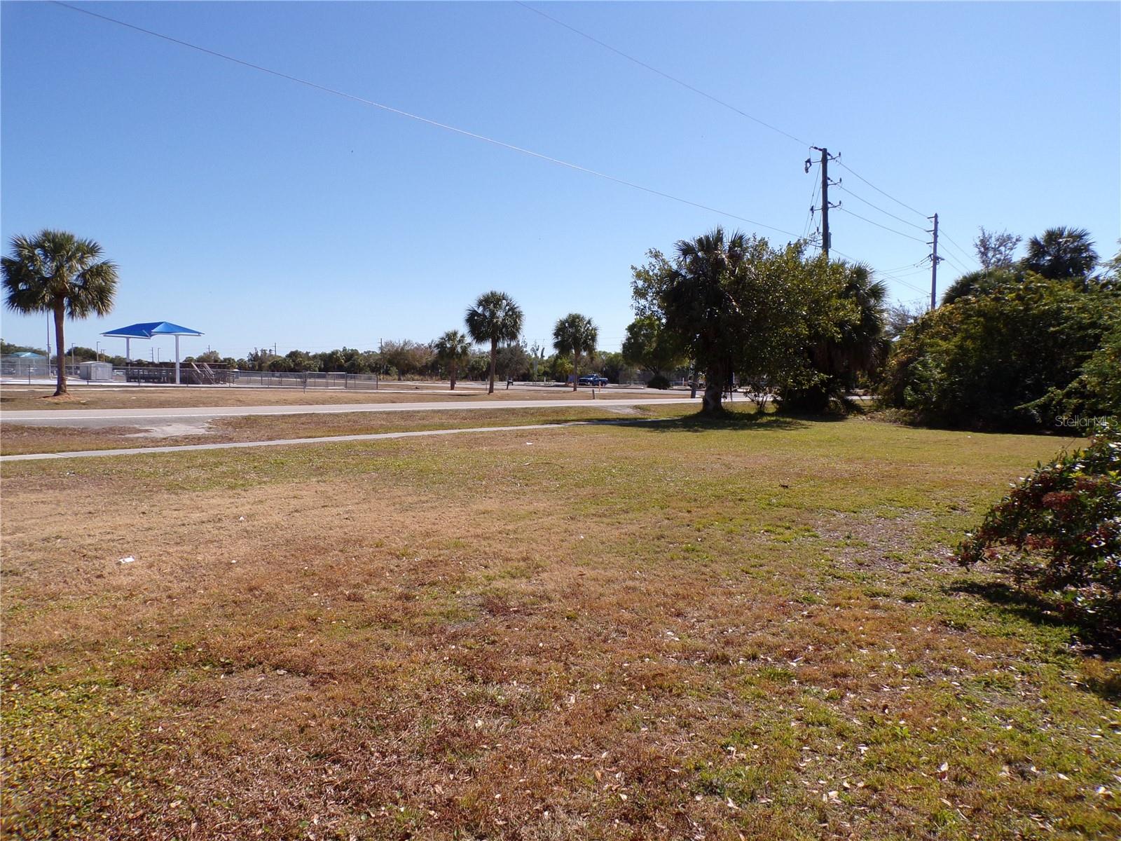 711 Cooper St Property Photo 20