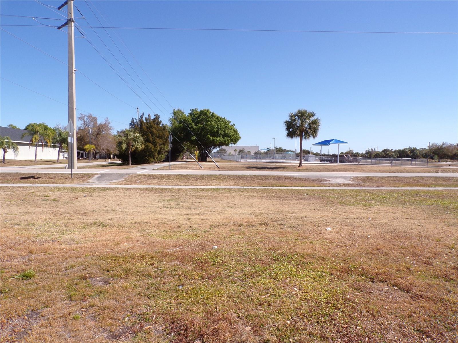 711 Cooper St Property Photo 21