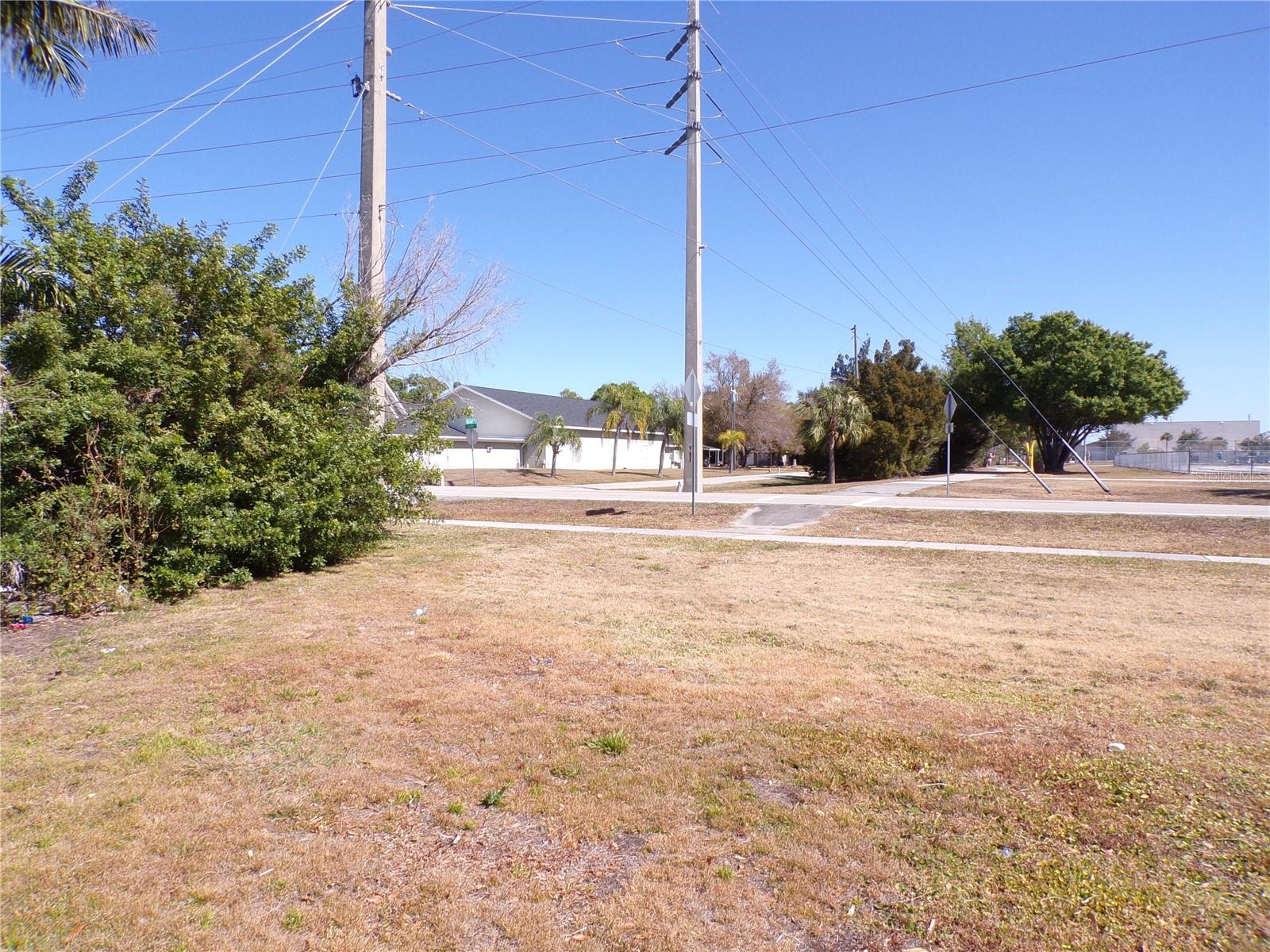 711 Cooper St Property Photo 22