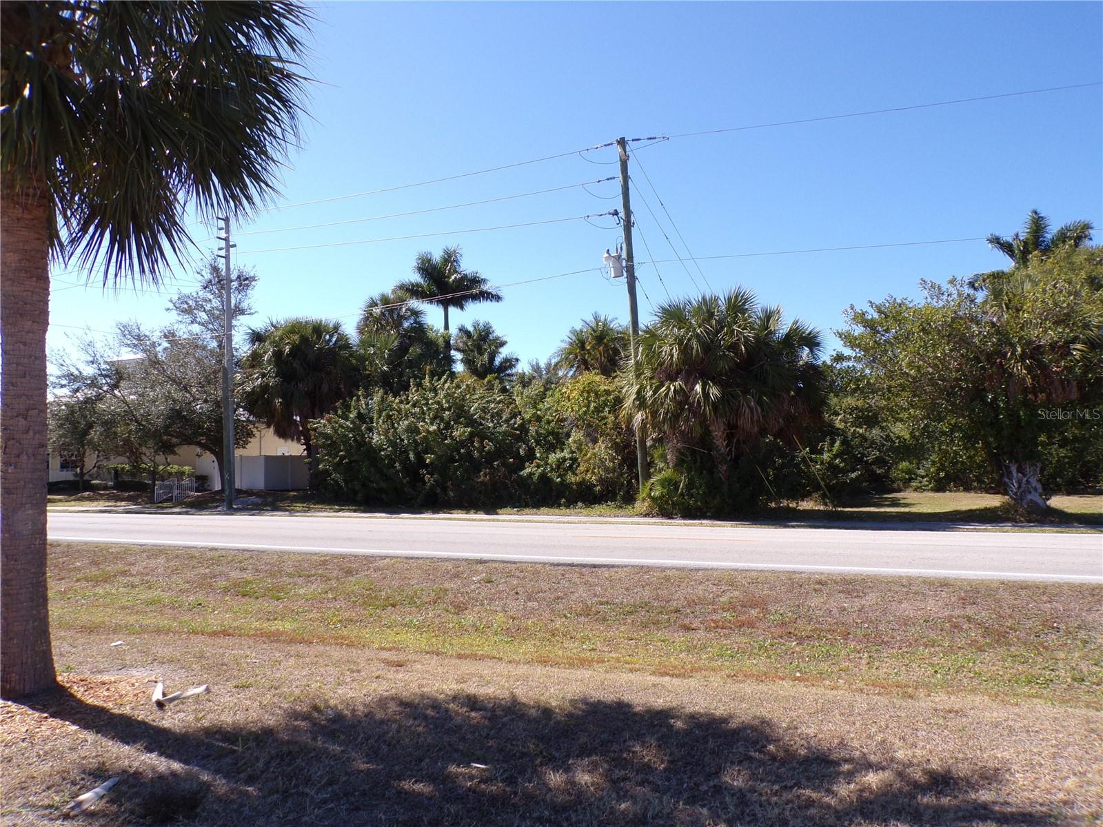 711 Cooper St Property Photo 27