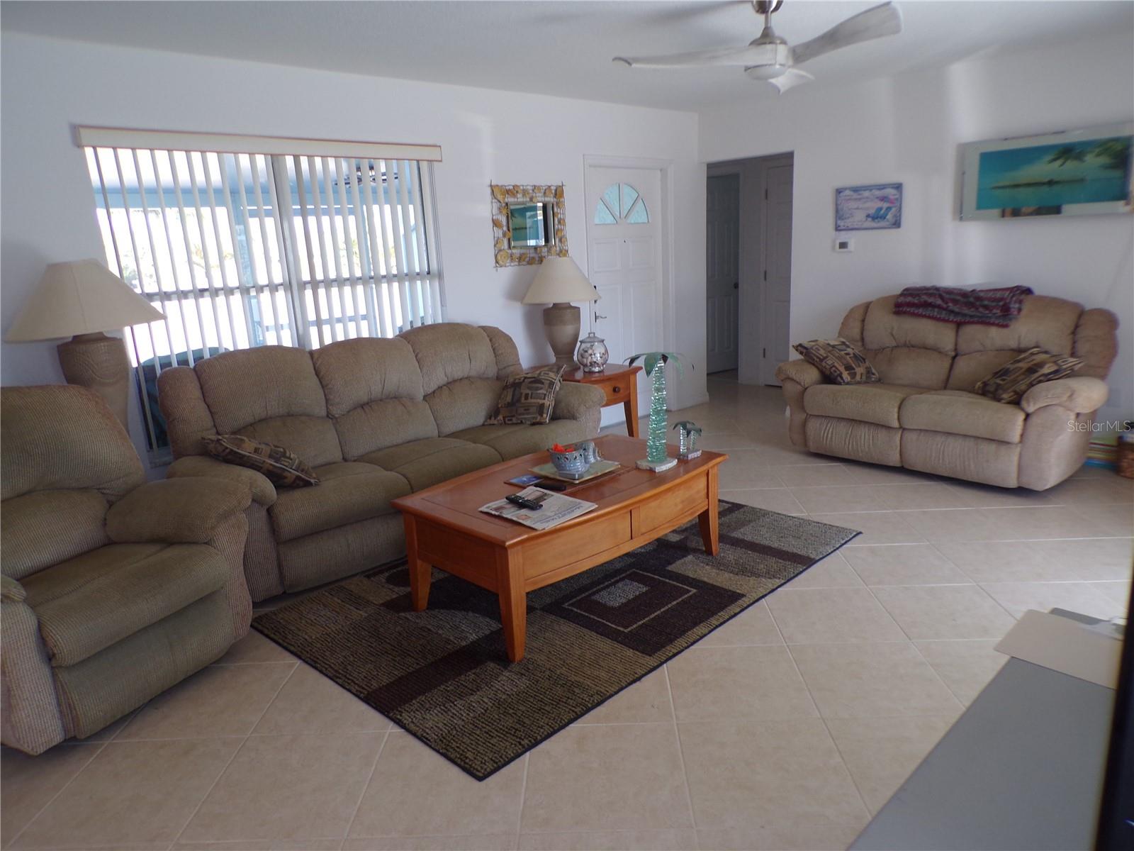27097 Omni Ln Property Photo 7