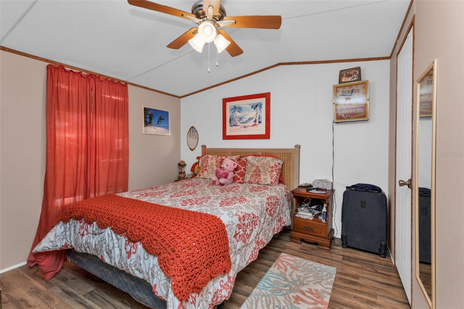 1607 Woodlawn Ave Property Photo 4