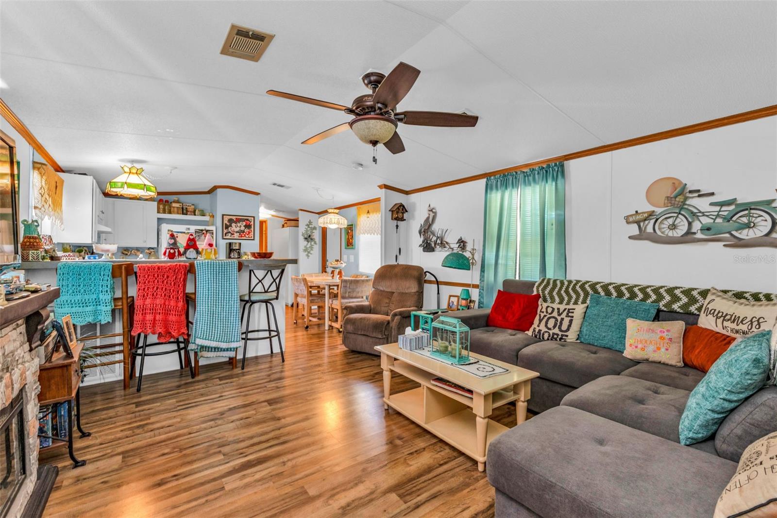1607 Woodlawn Ave Property Photo 12