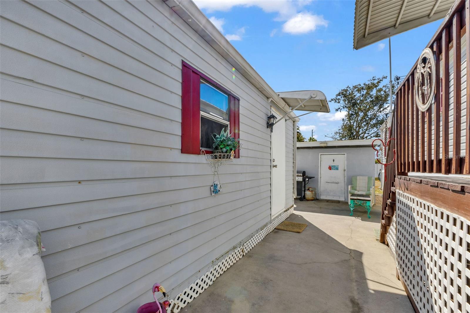 1607 Woodlawn Ave Property Photo 25