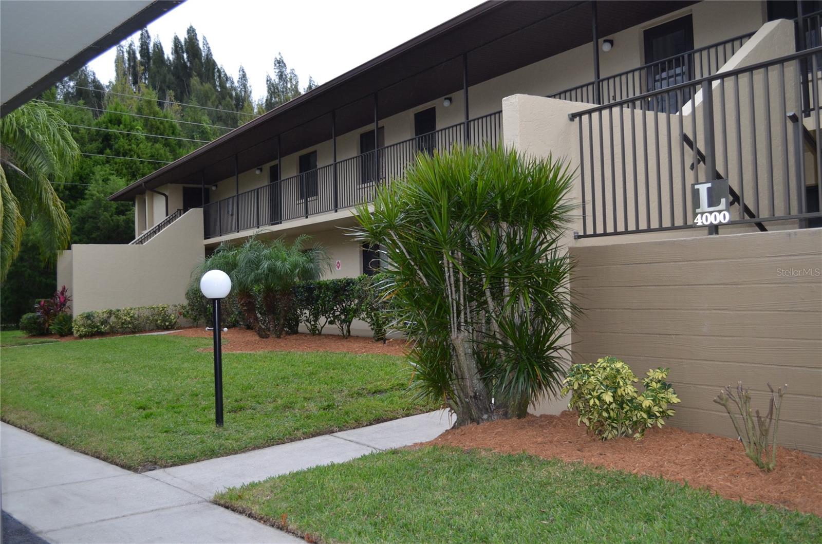4000 Oakview Dr #l8 Property Photo 1