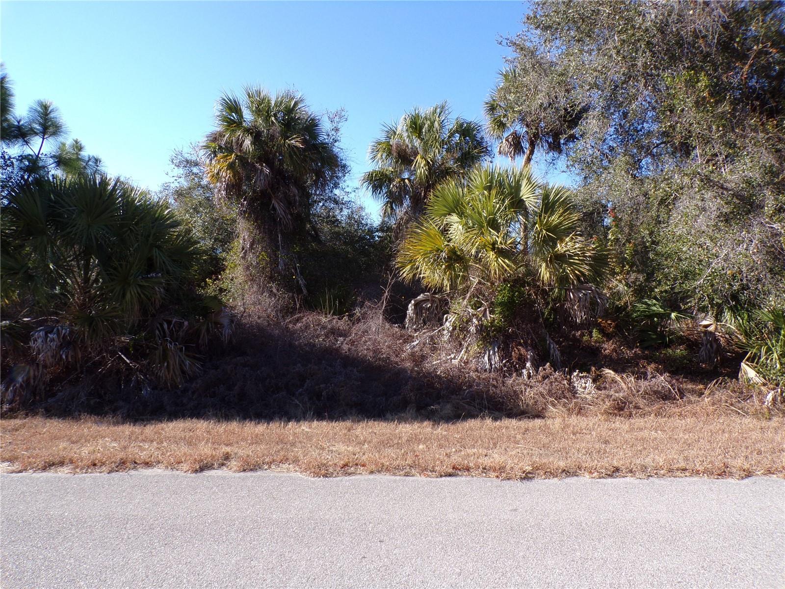 Casco Cir Property Photo 5