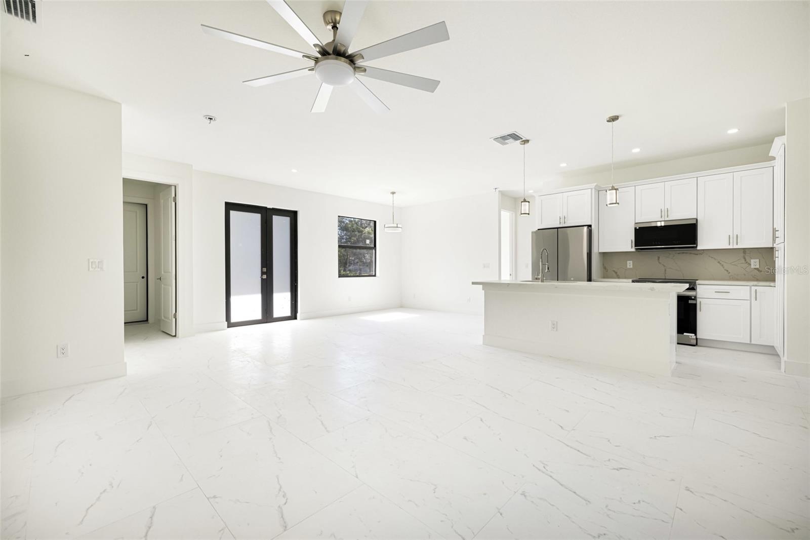 355 Milton St Property Photo 5