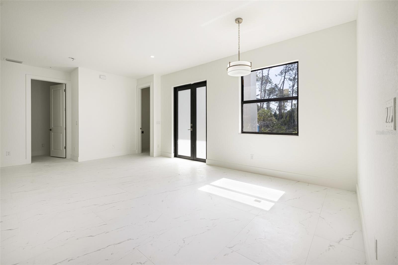 355 Milton St Property Photo 7