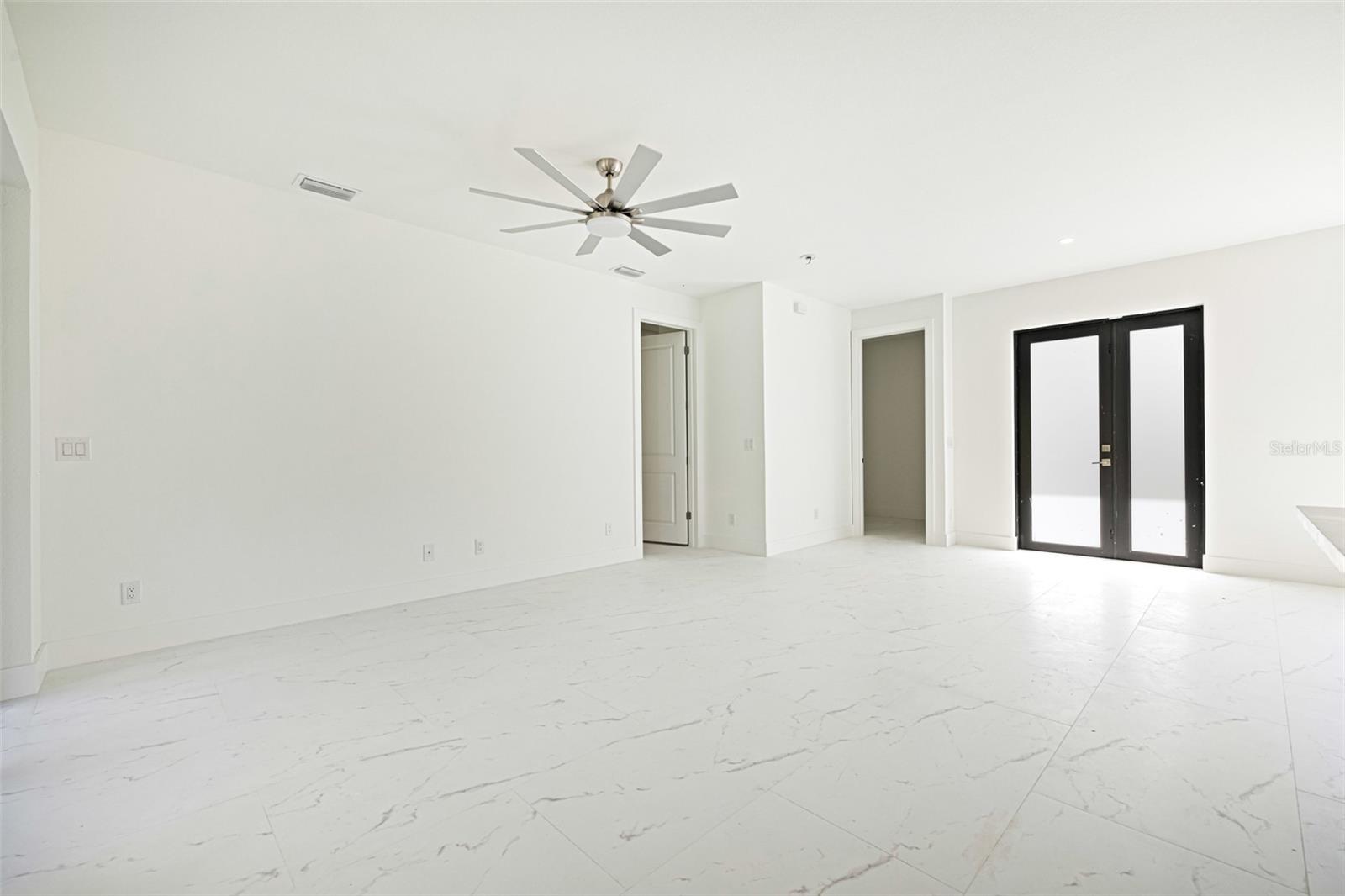 355 Milton St Property Photo 8