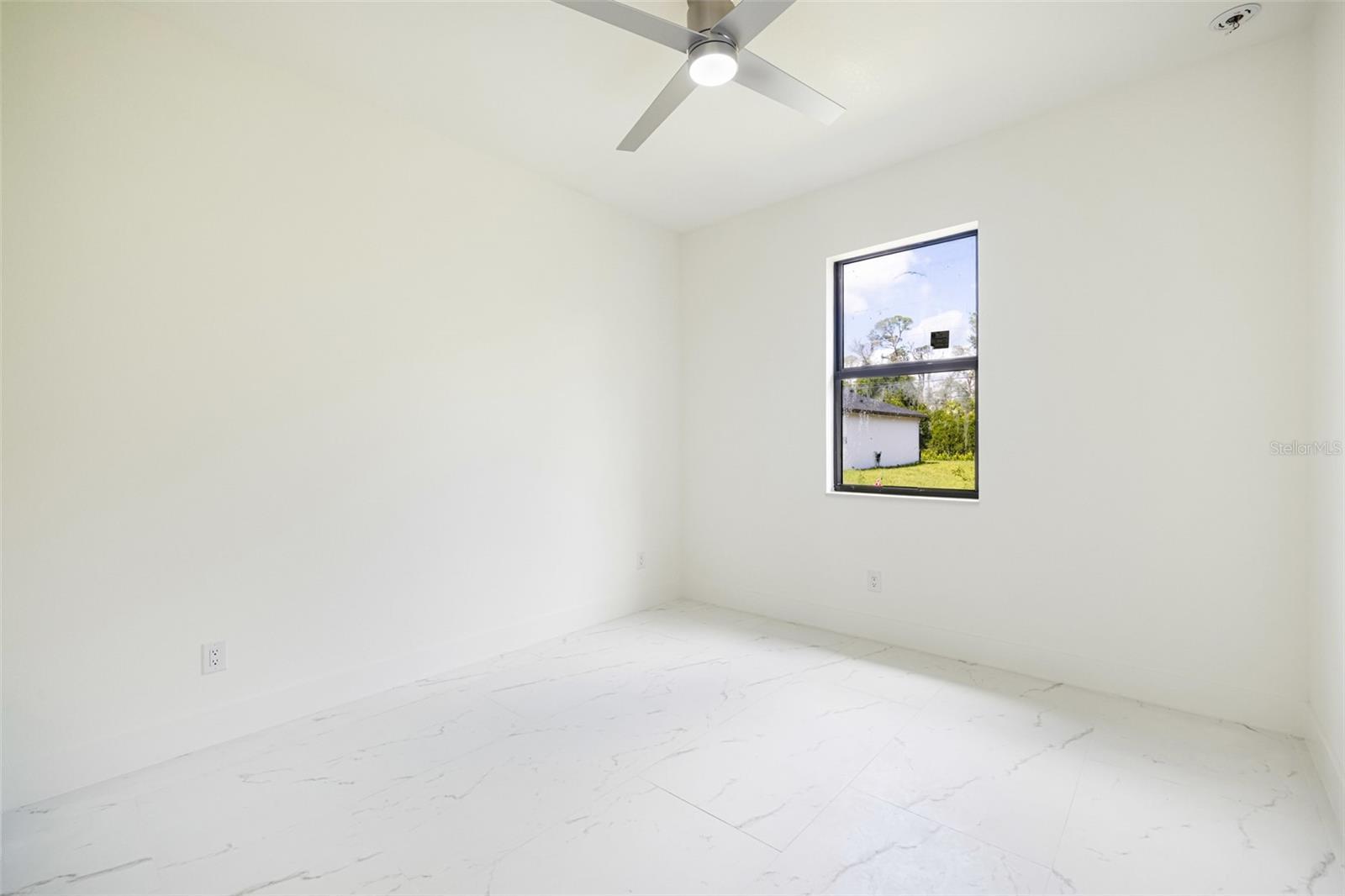 355 Milton St Property Photo 25