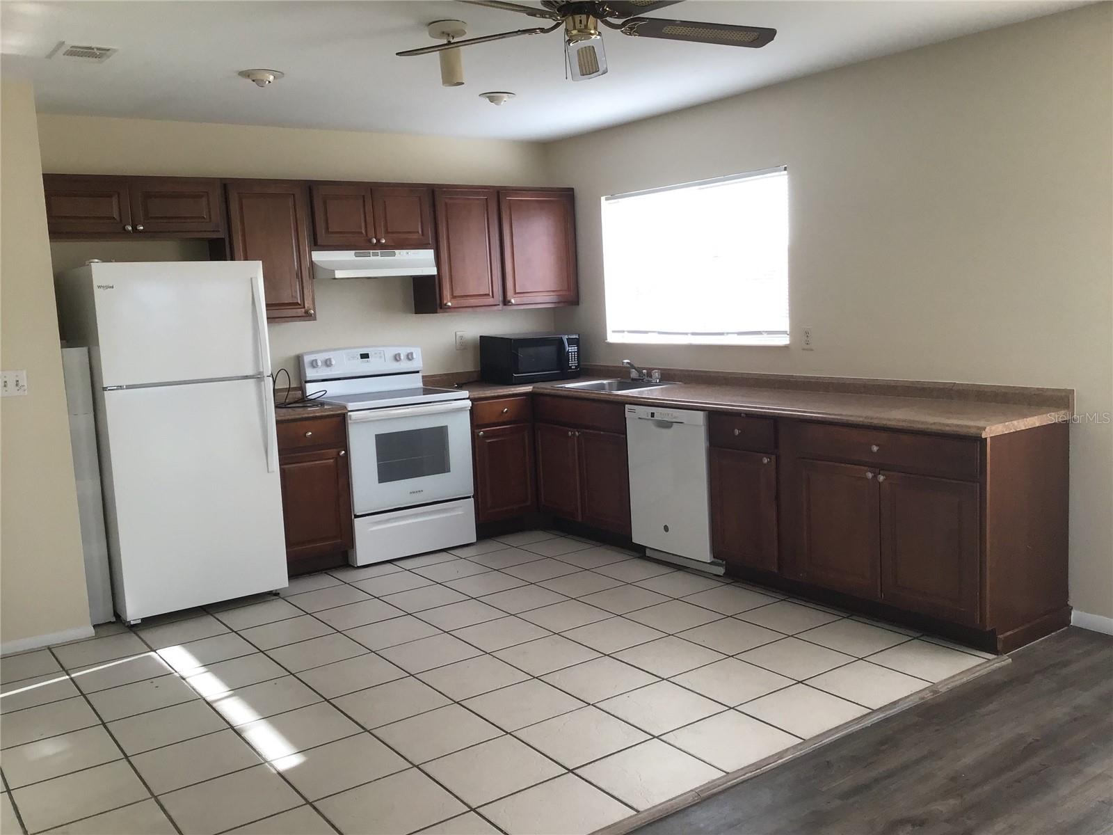 7104 Gama Ct Property Photo 3