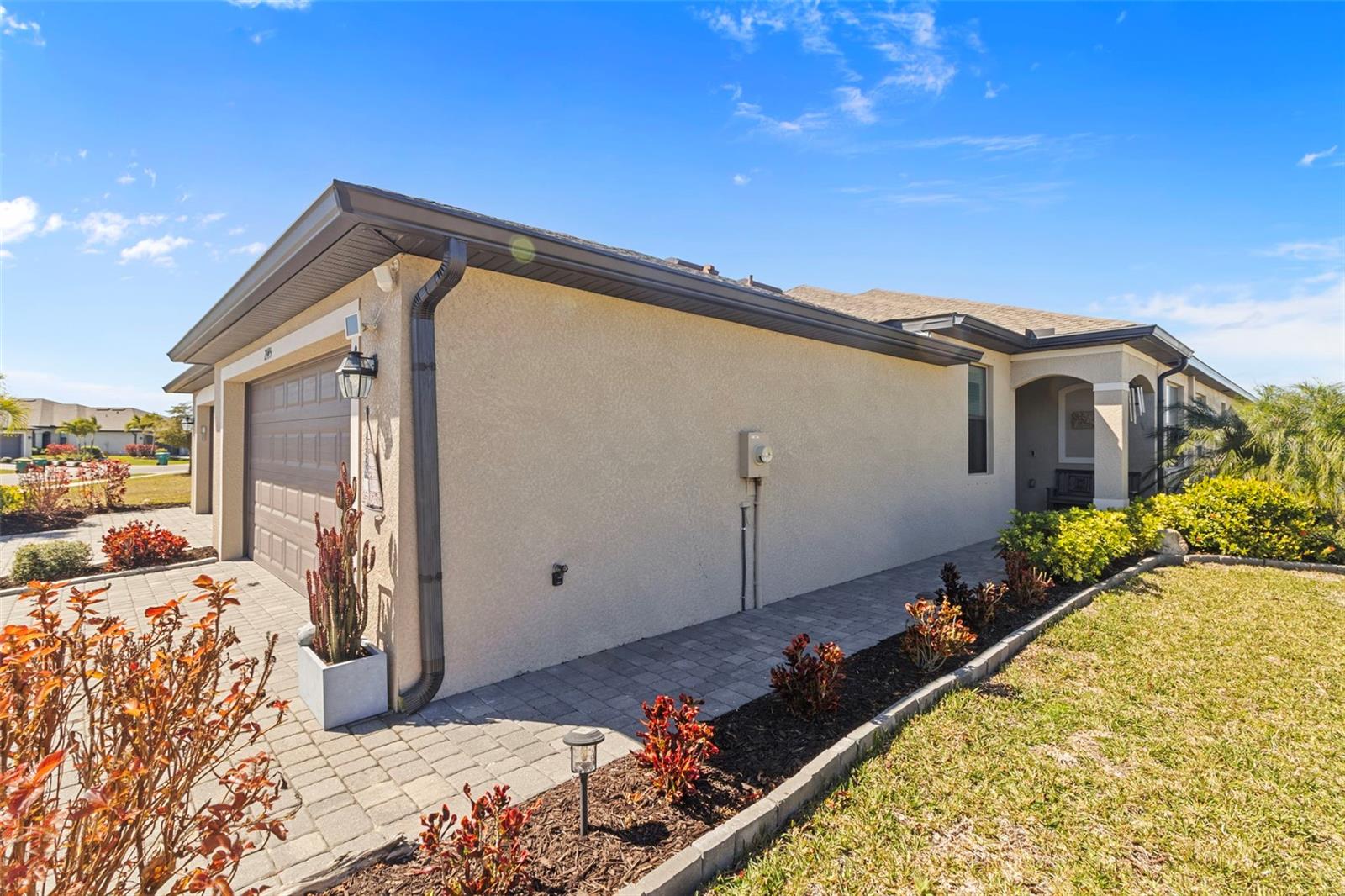2145 BONITO WAY