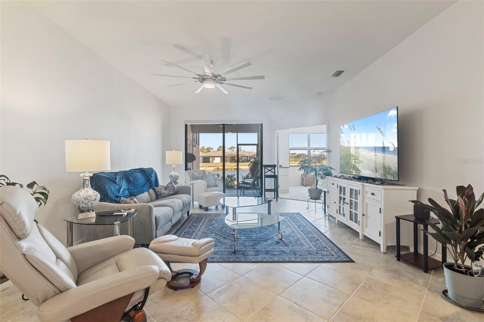 2145 Bonito Way Property Photo 15