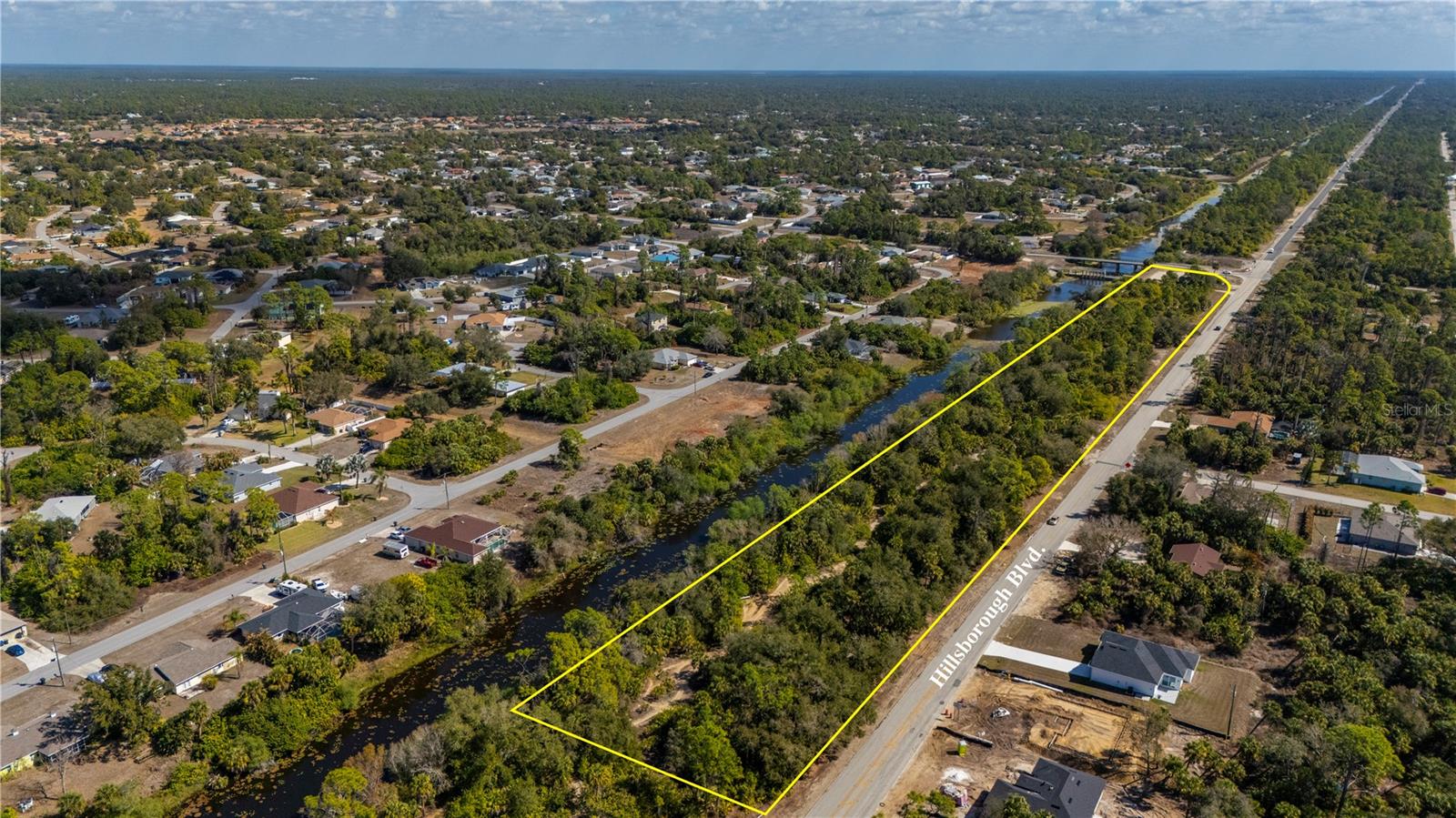 W Hillsborough Blvd Property Photo 4