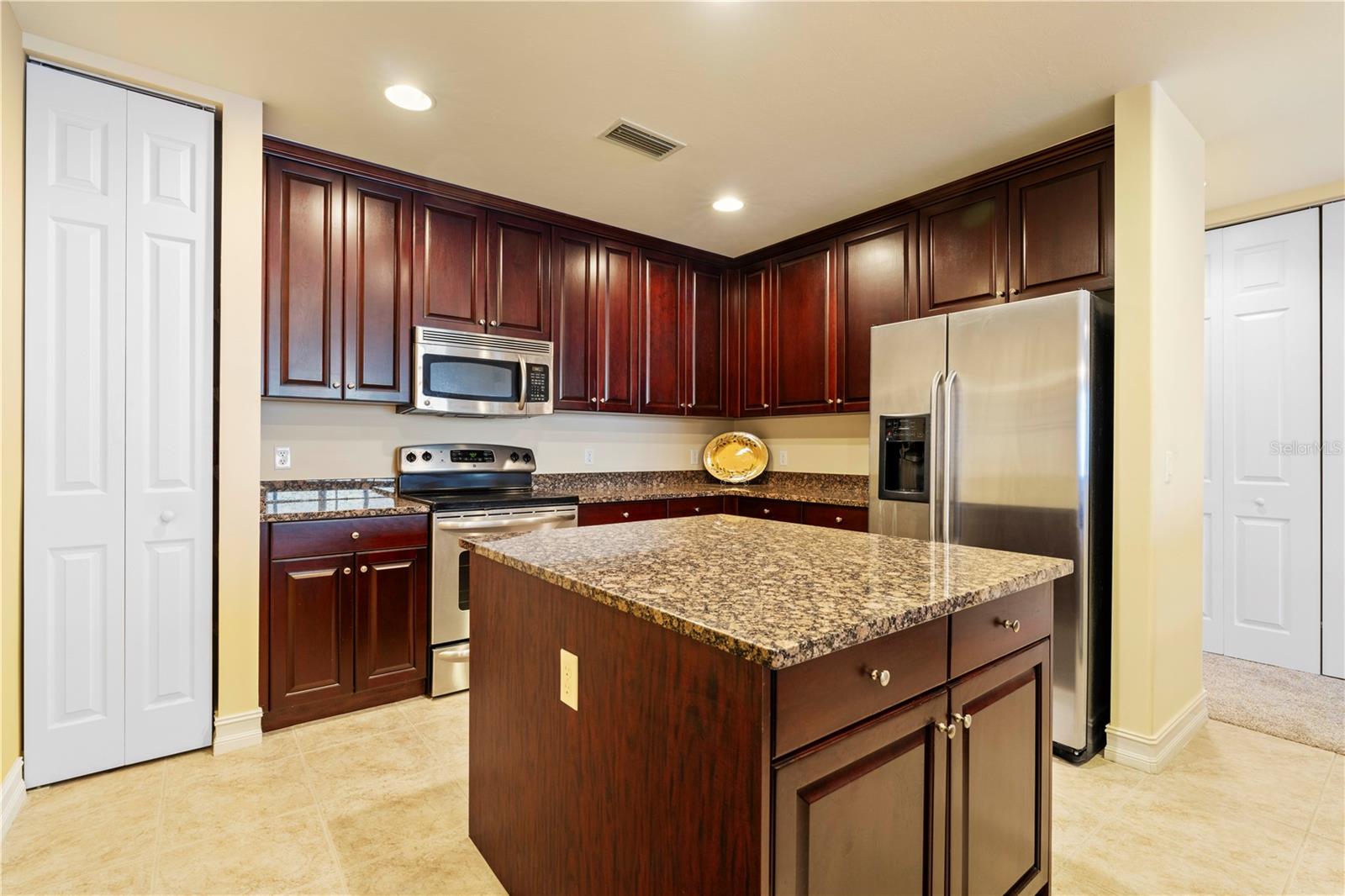 85 Vivante Blvd #8542 Property Photo 8